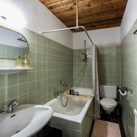 Pinetree Bed & Breakfast *
