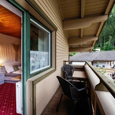 Pinetree Bed & Breakfast *