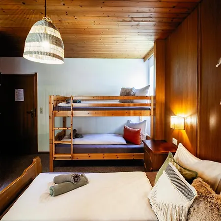 Pinetree Bed & Breakfast *