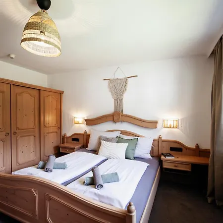 Pinetree Bed & Breakfast Mayrhofen