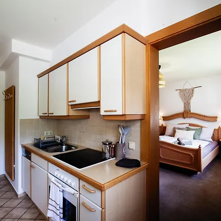 Pinetree Bed & Breakfast *