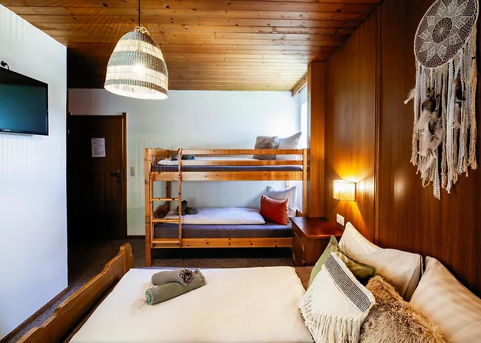 Pinetree فندق مبيت وإفطار 3*