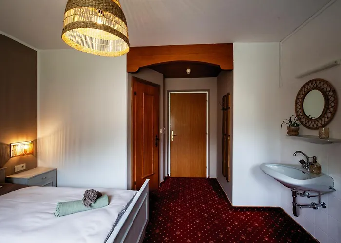 Pinetree Bed and breakfast 3*