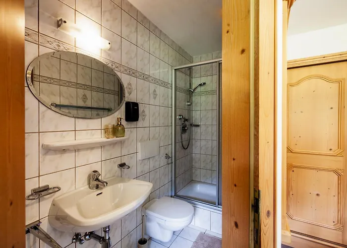 Bed and breakfast Pinetree 3*