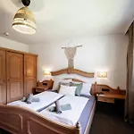 Pinetree Bed & Breakfast Mayrhofen