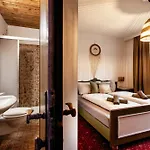 Pinetree Bed & Breakfast 3*